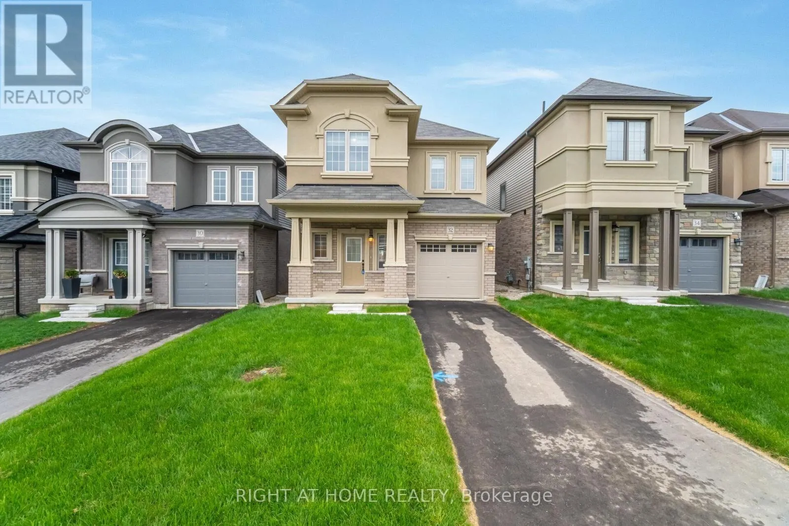 32 GEORGE BRIER DRIVE W