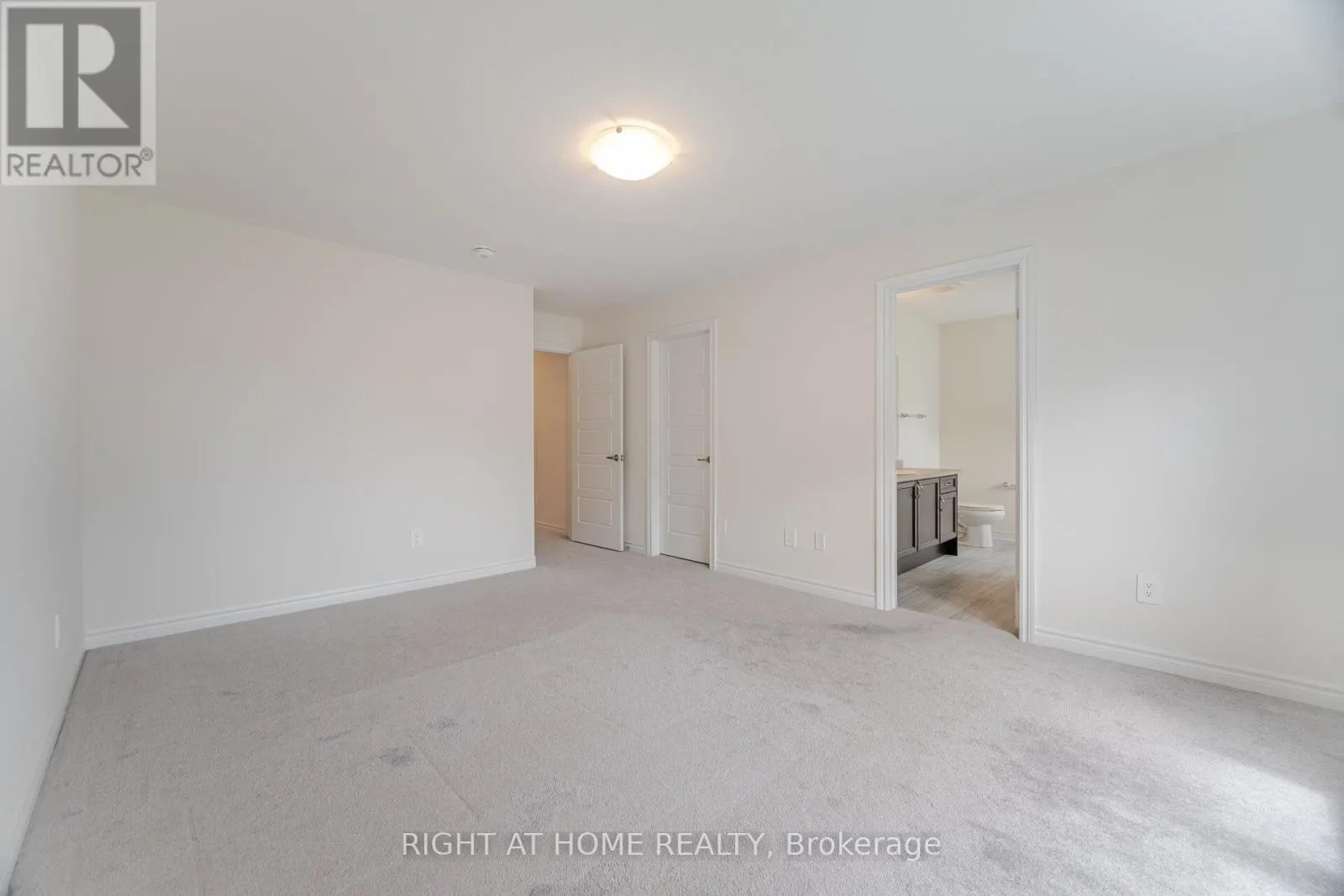 32 GEORGE BRIER DRIVE W