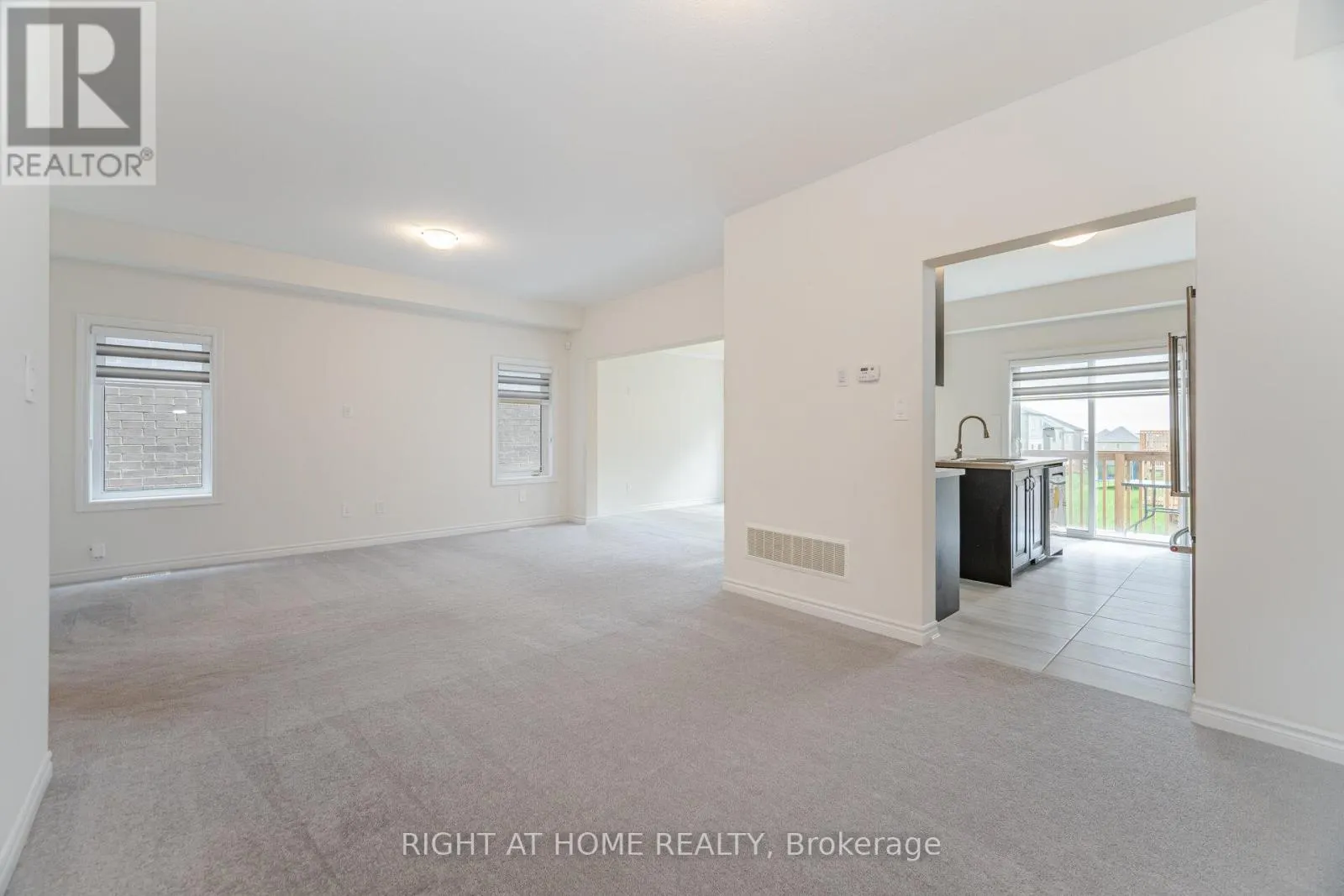 32 GEORGE BRIER DRIVE W
