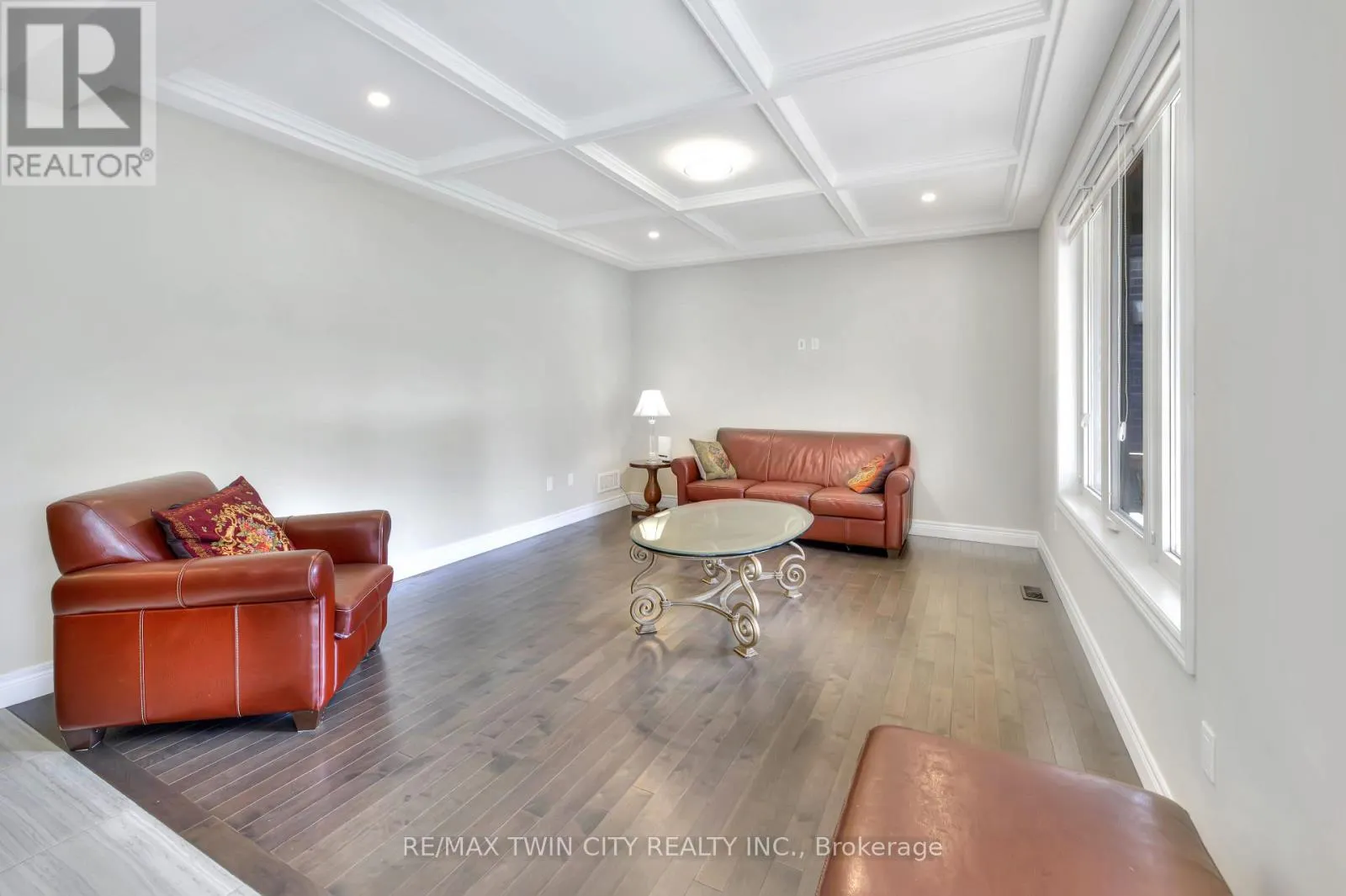 35 LOXLEIGH LANE