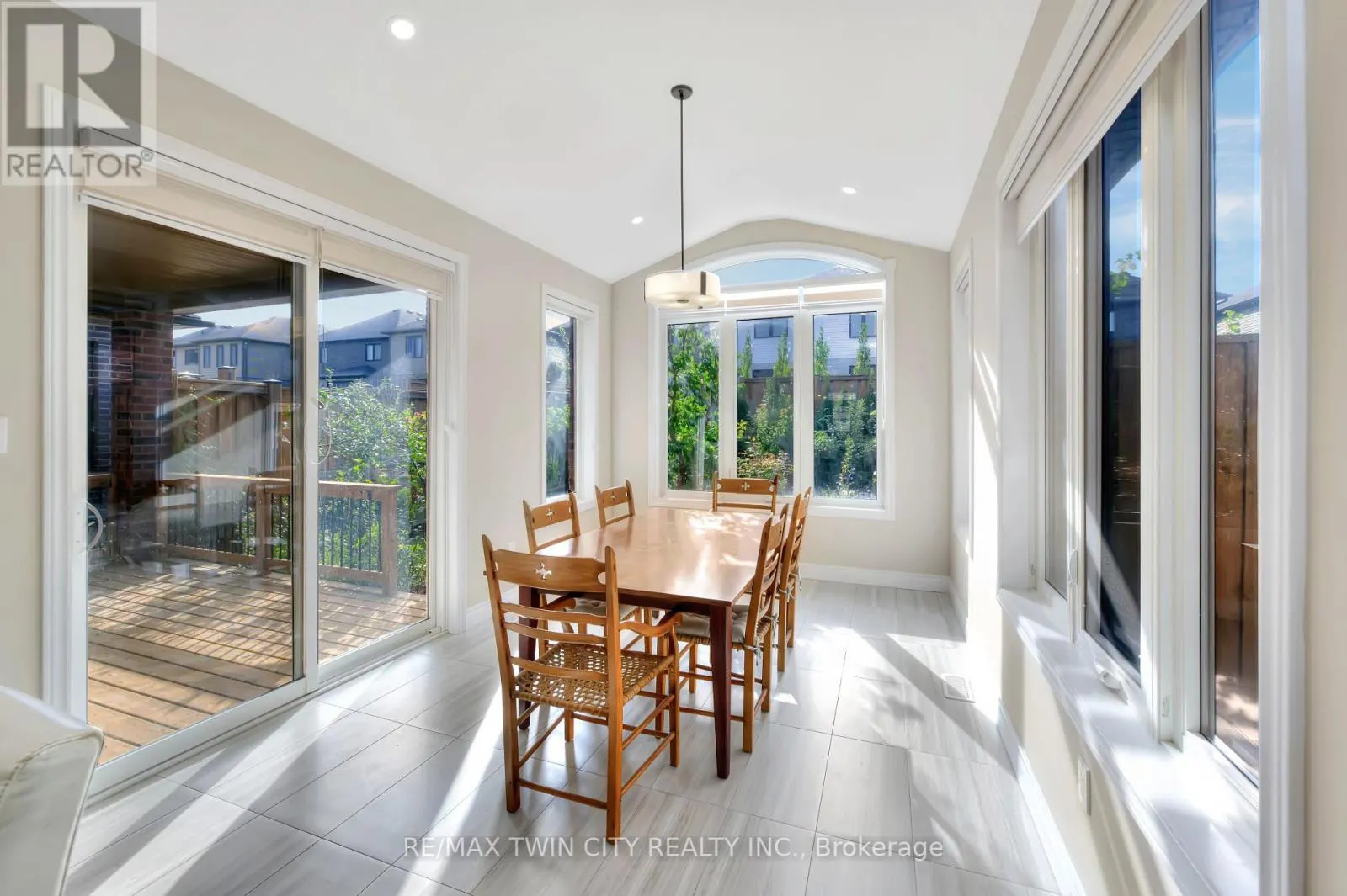 35 LOXLEIGH LANE