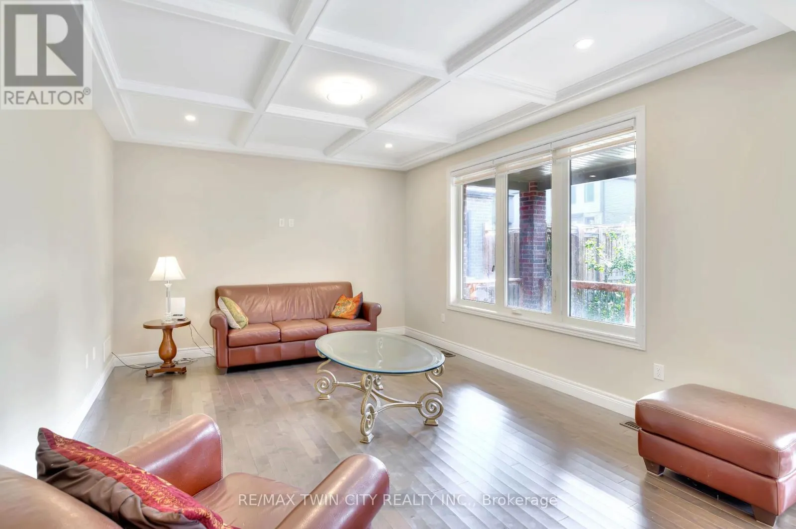 35 LOXLEIGH LANE