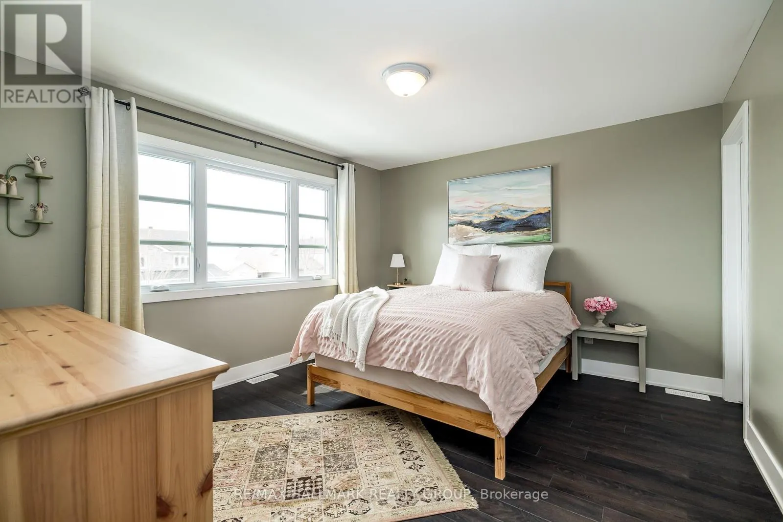 87 COBBLESTONE DRIVE