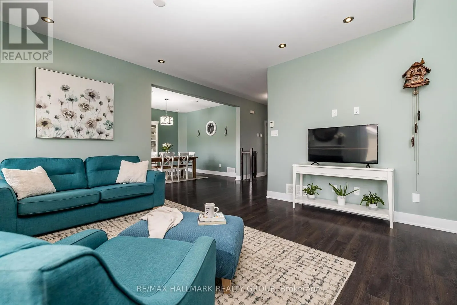 87 COBBLESTONE DRIVE