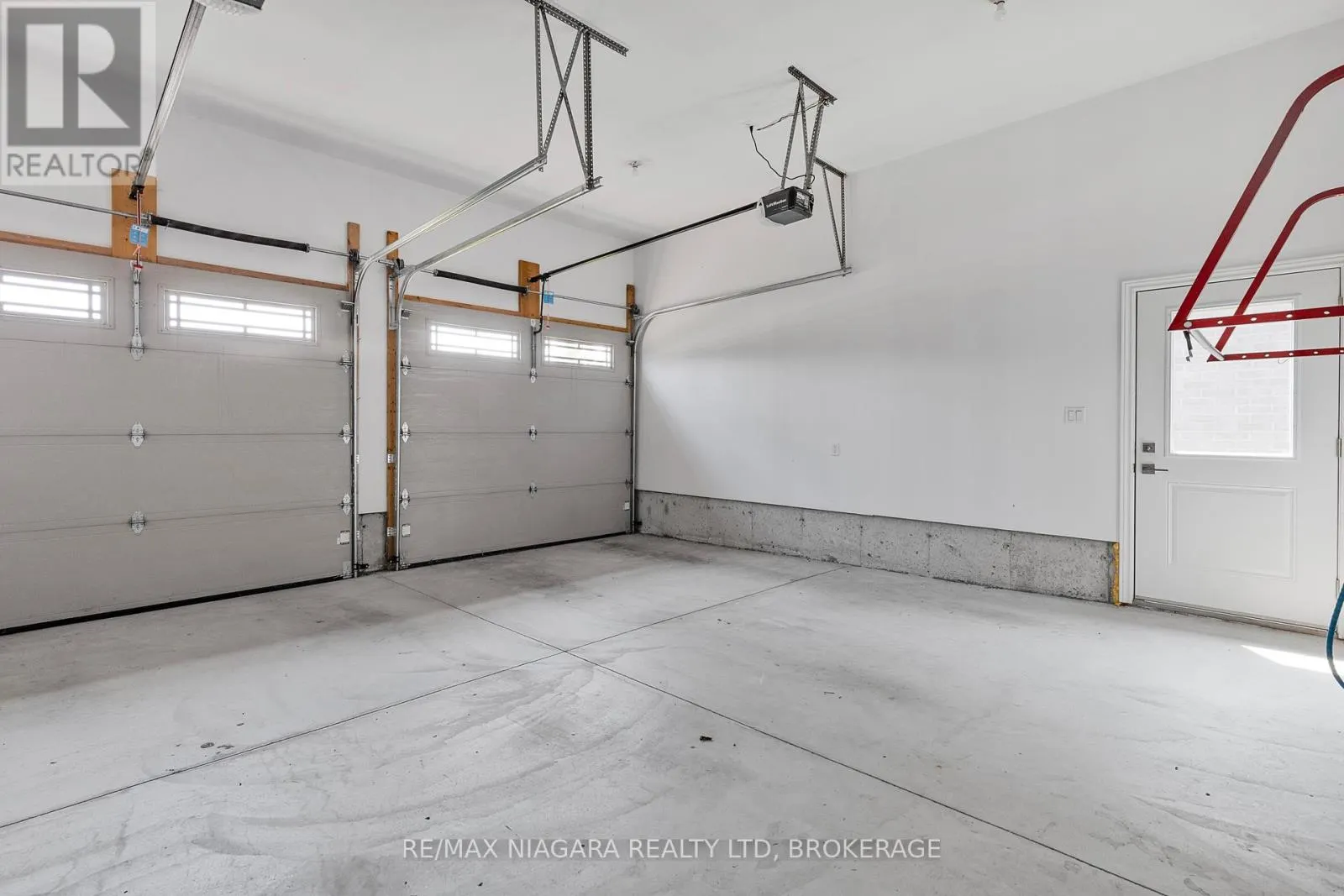 254 LANCASTER DRIVE