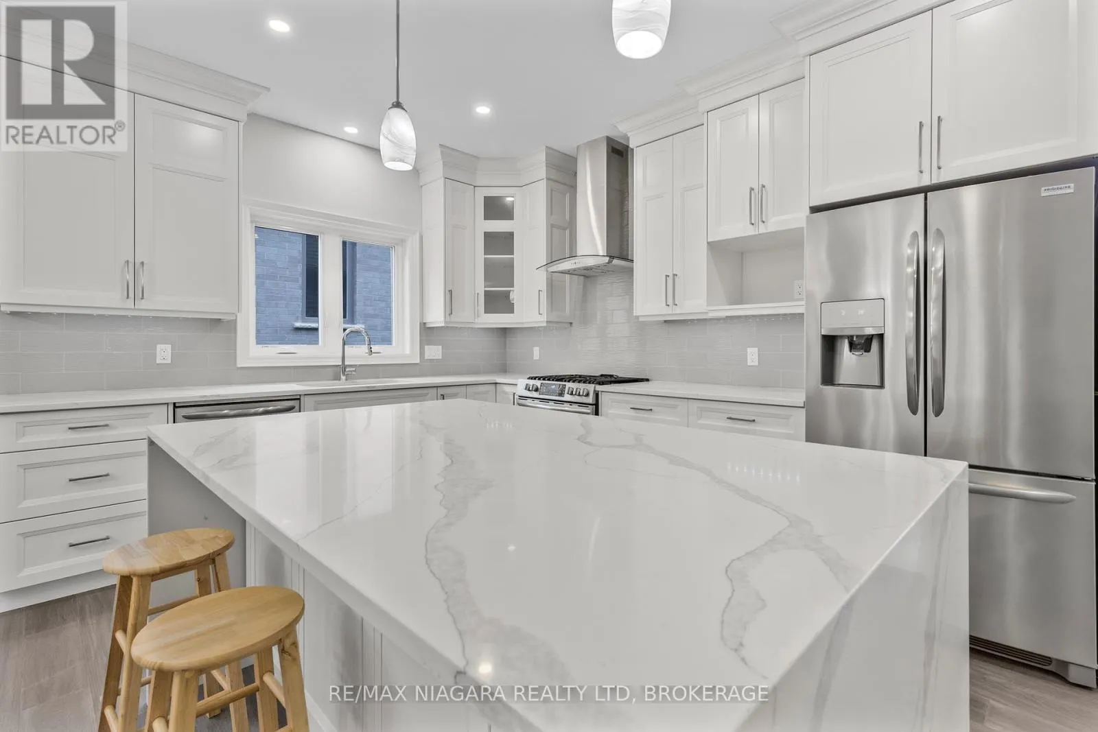 254 LANCASTER DRIVE