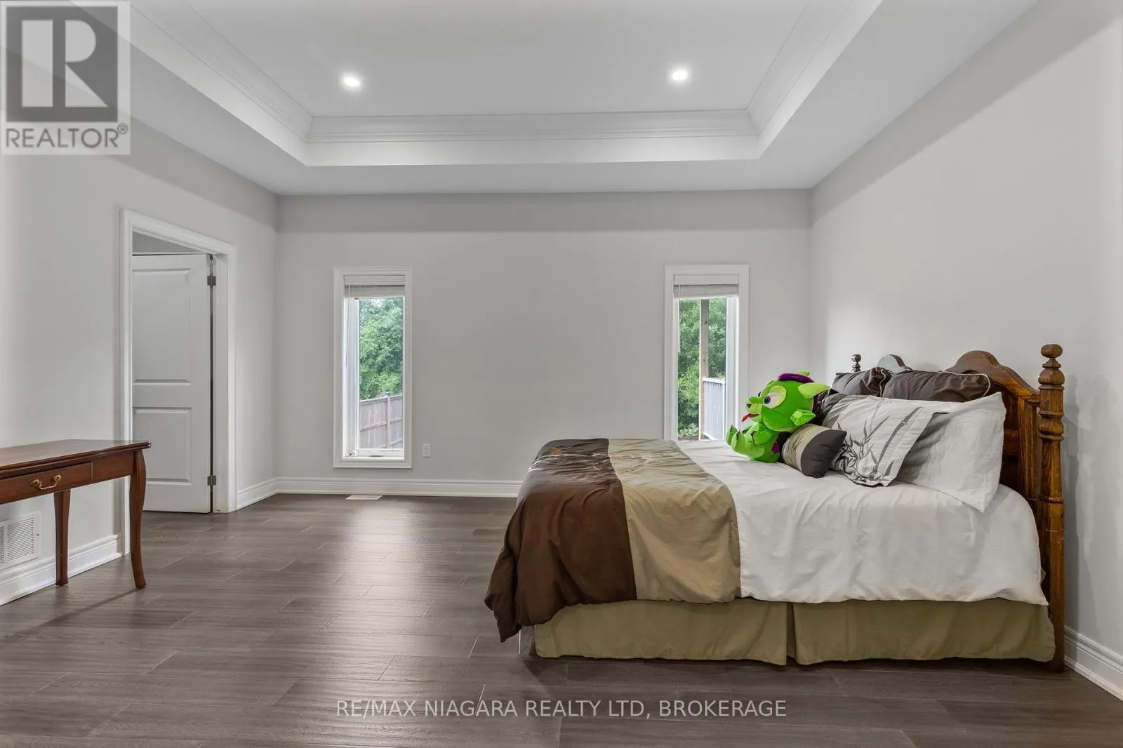254 LANCASTER DRIVE