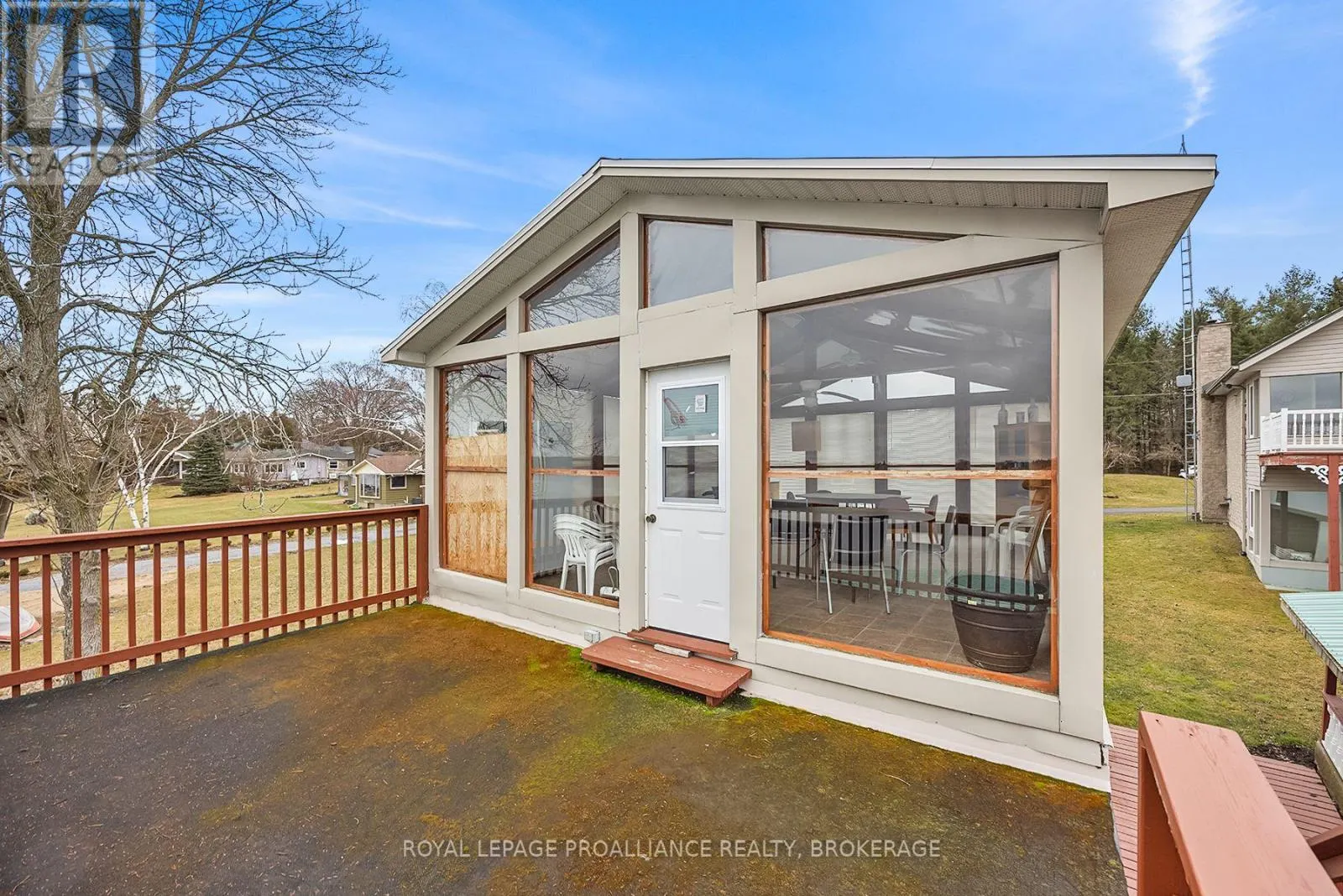 1 LEAVIS SHORES