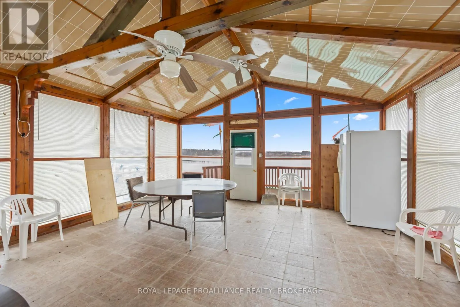 1 LEAVIS SHORES