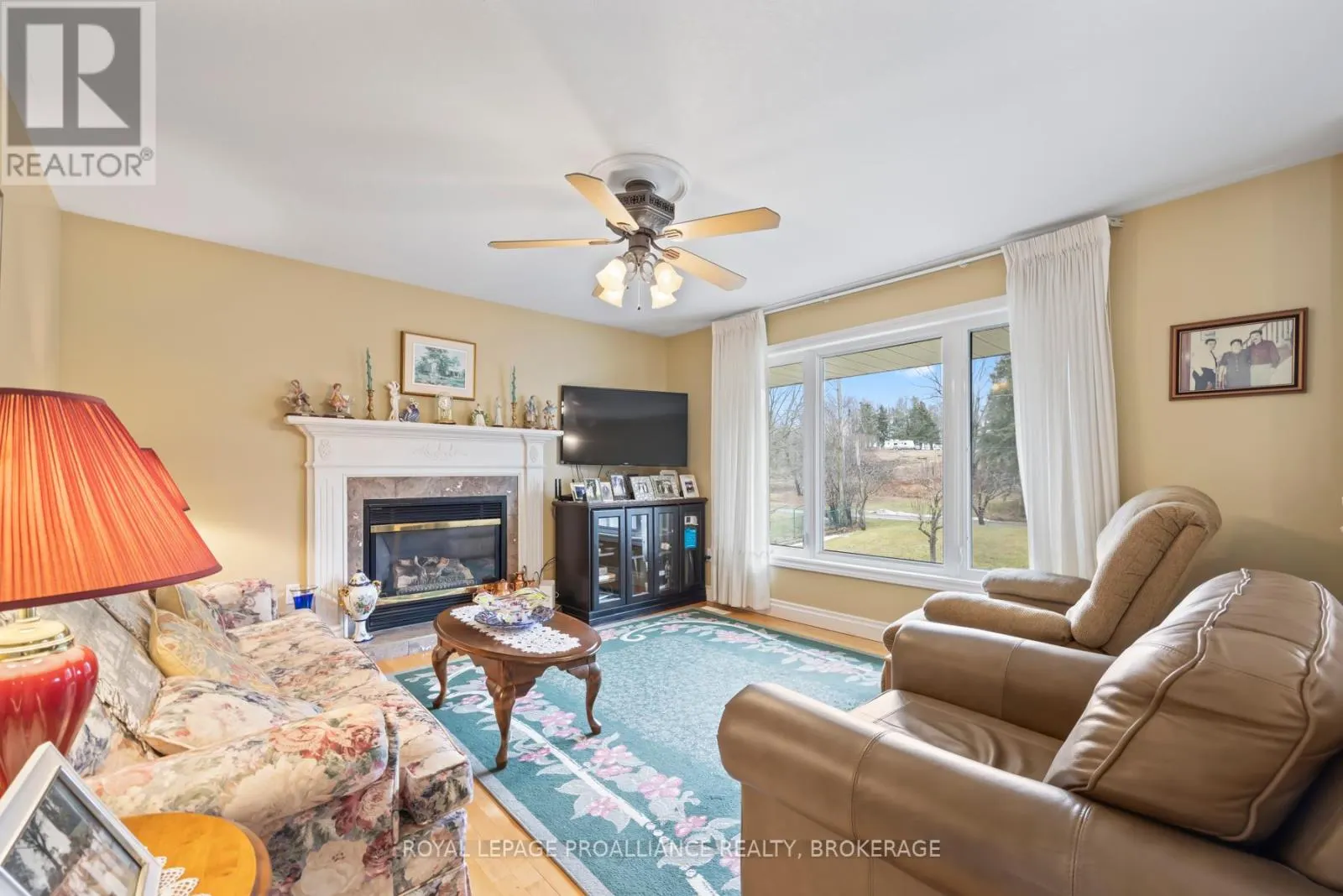 1 LEAVIS SHORES