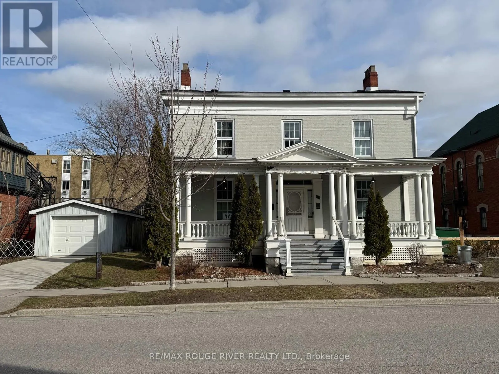 10 CHAPEL STREET