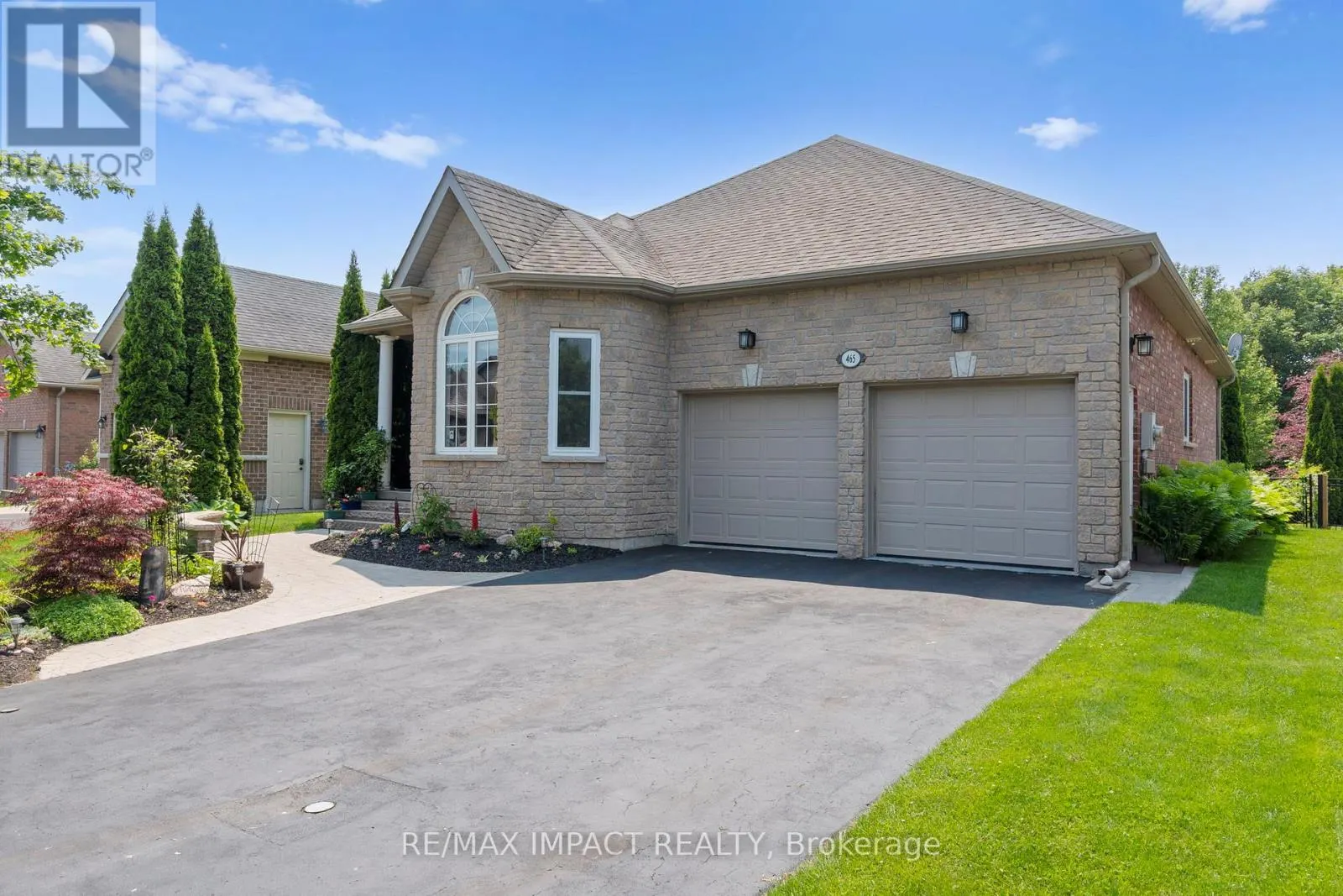 465 FOOTE CRESCENT