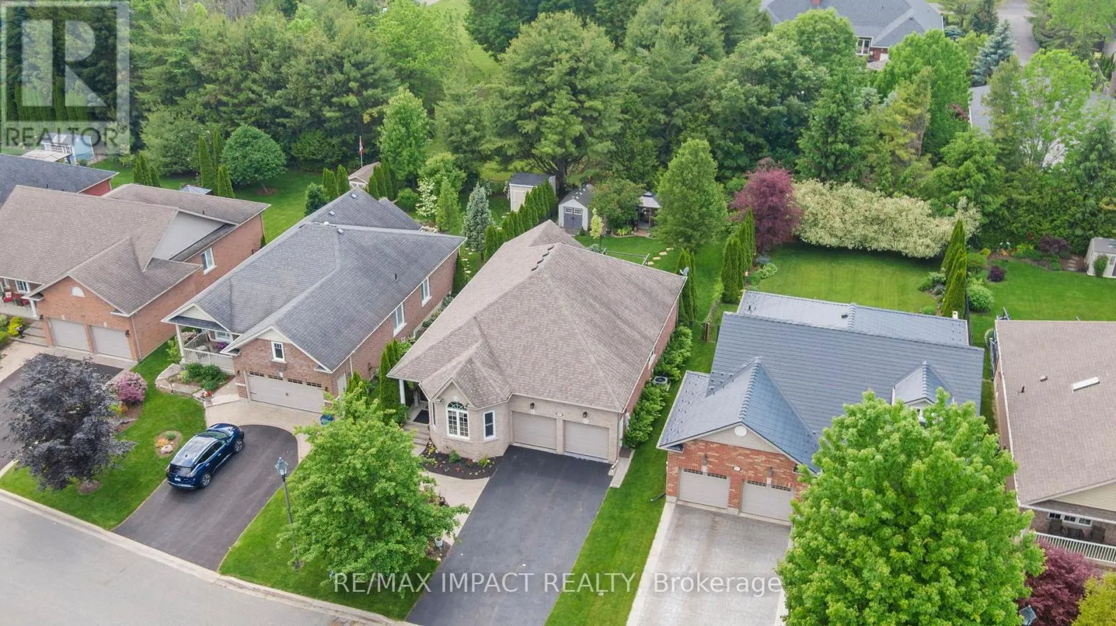 465 FOOTE CRESCENT