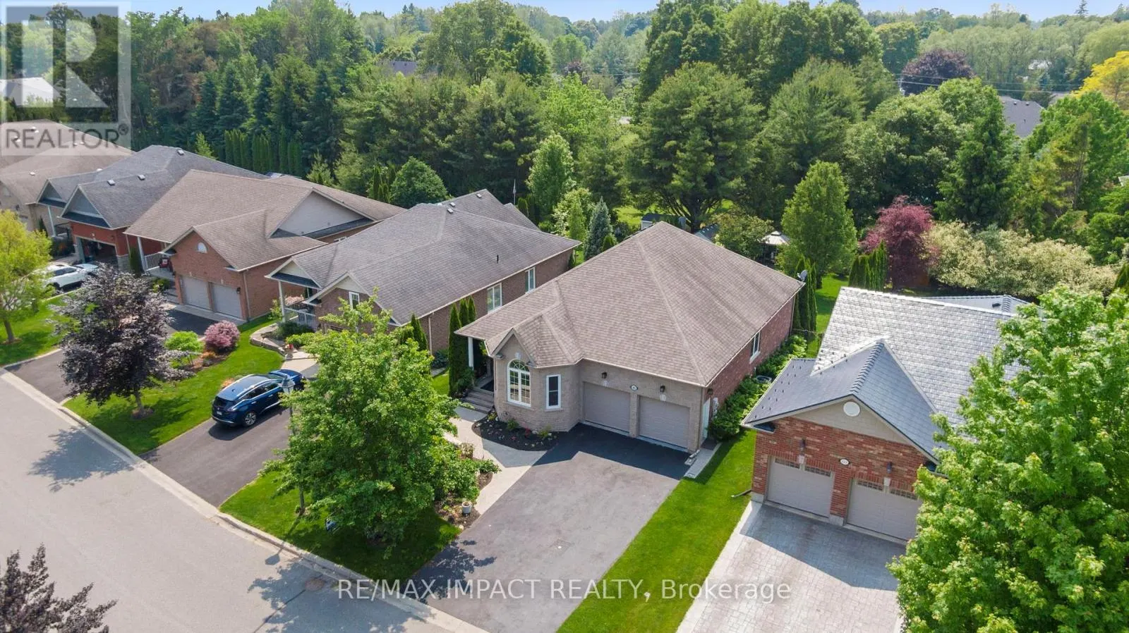 465 FOOTE CRESCENT