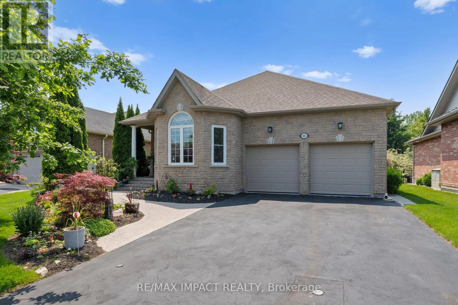 465 FOOTE CRESCENT
