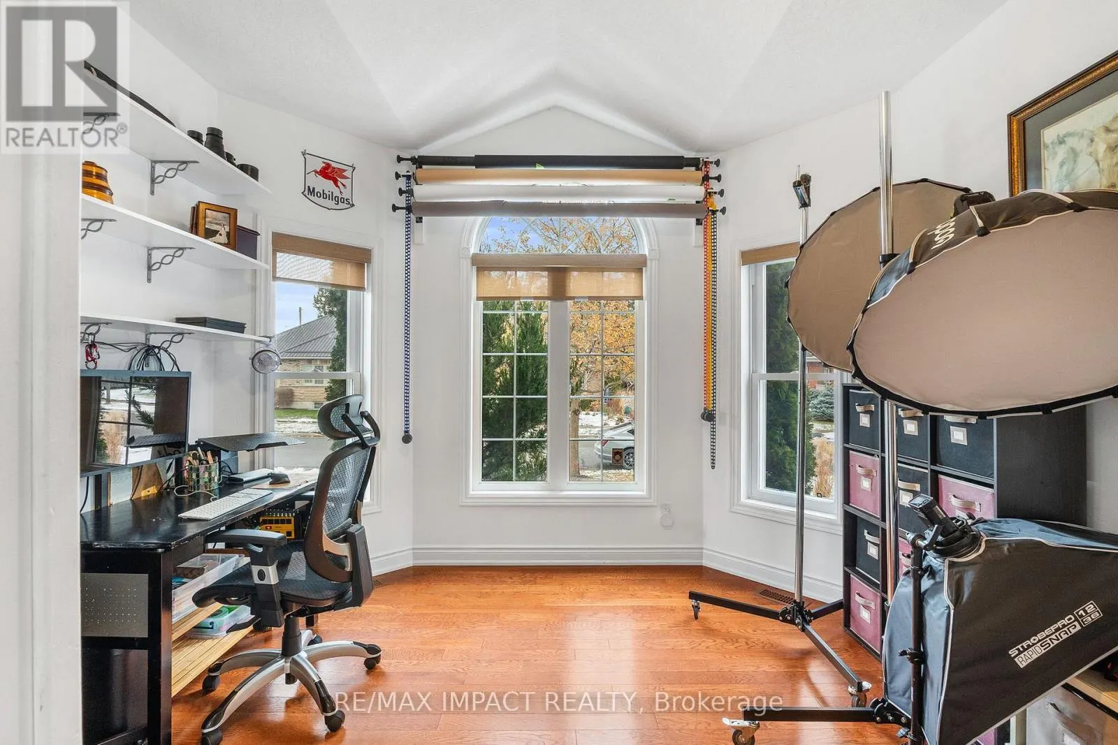 465 FOOTE CRESCENT