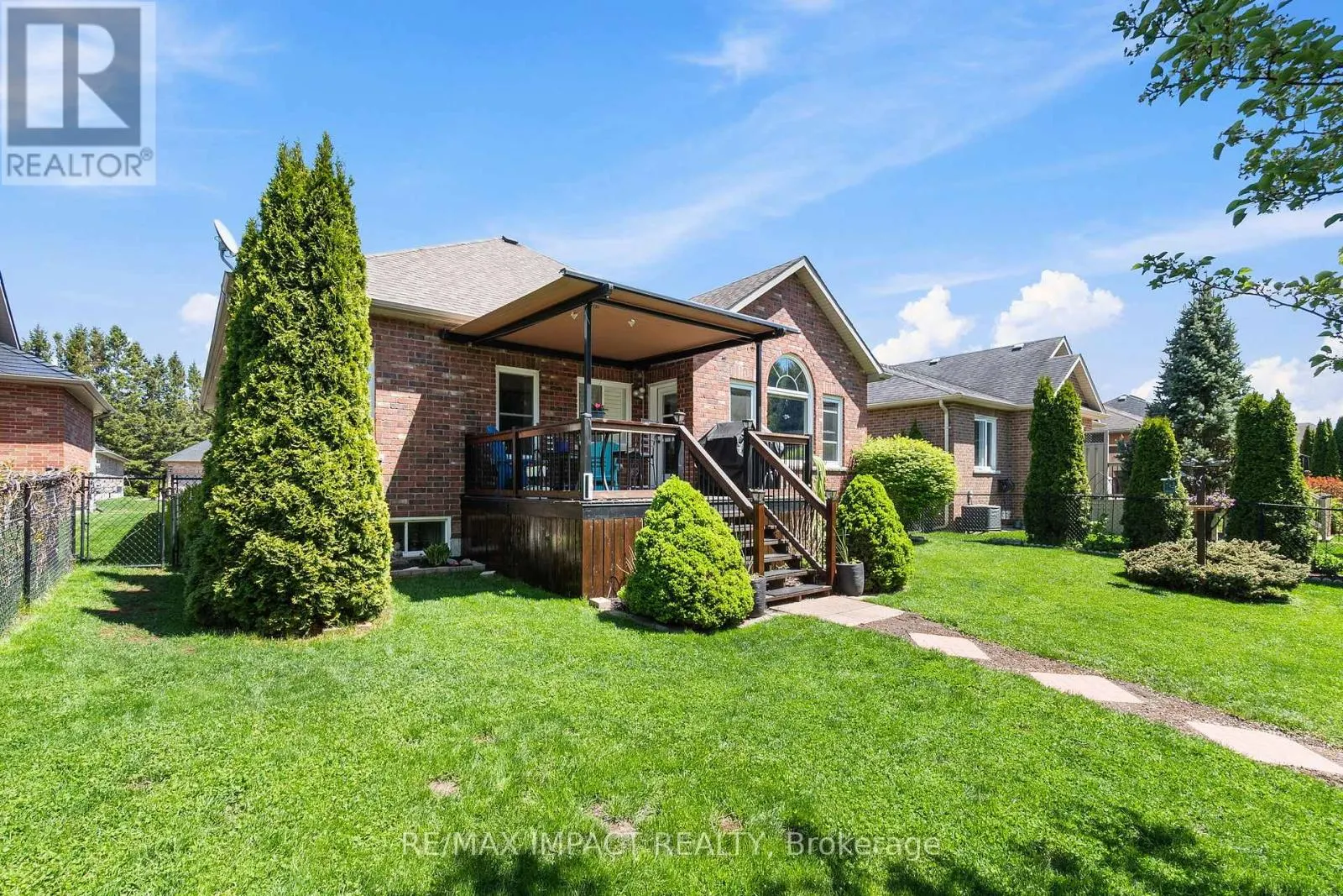 465 FOOTE CRESCENT
