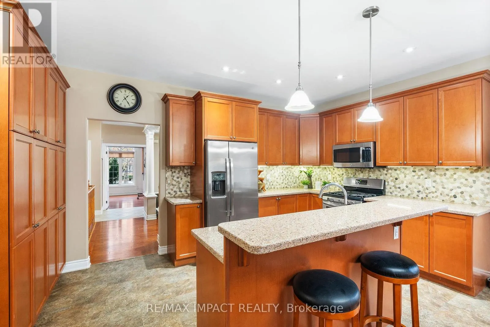 465 FOOTE CRESCENT