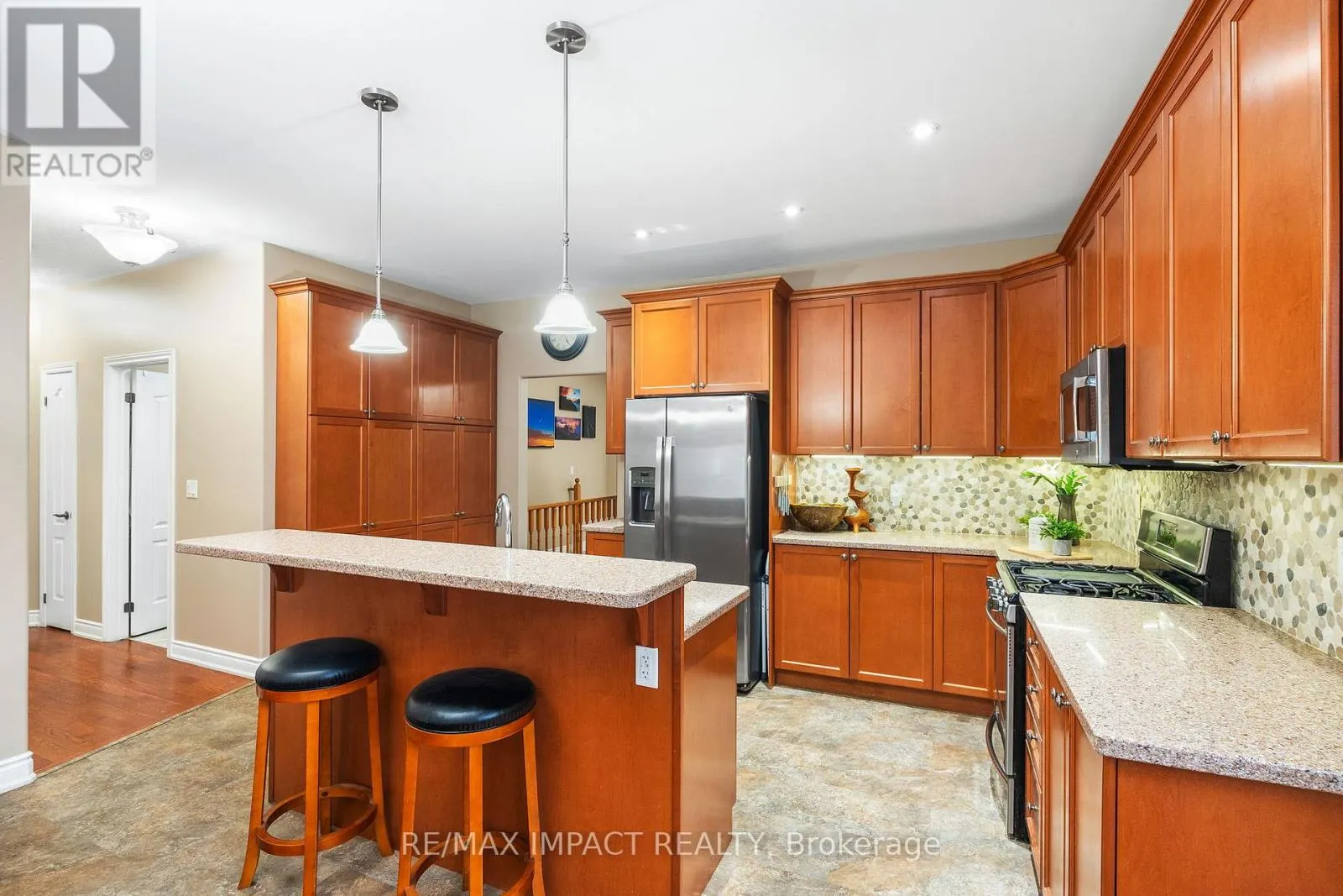 465 FOOTE CRESCENT