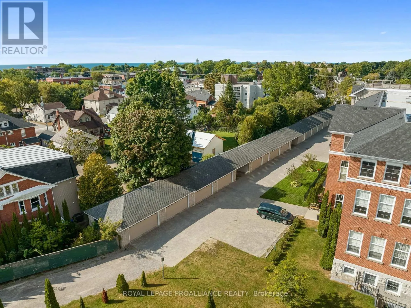206 - 323 GEORGE STREET, #206