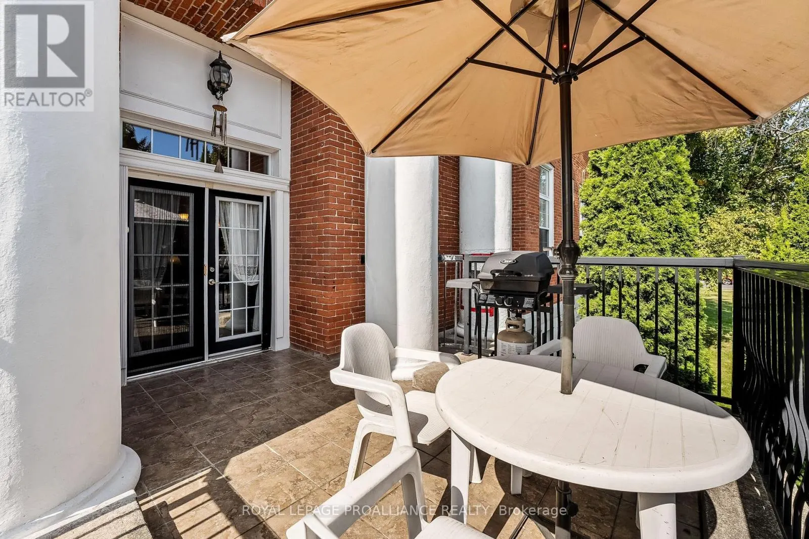 206 - 323 GEORGE STREET, #206
