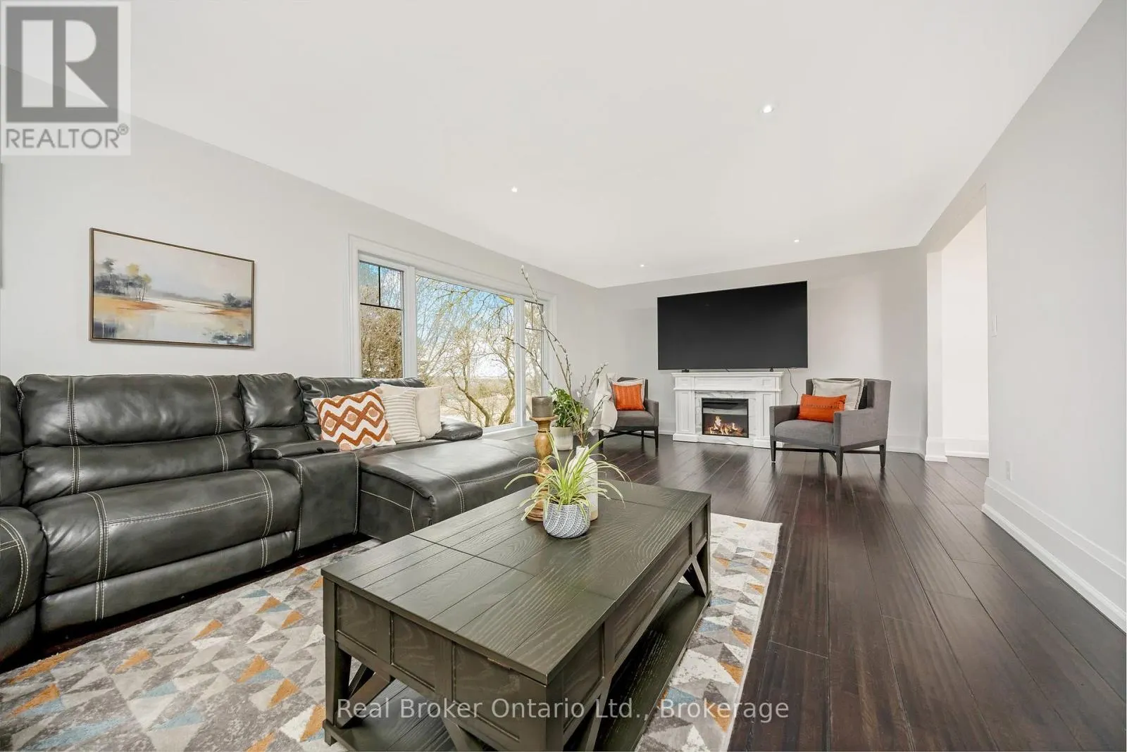 5938 TRAFALGAR ROAD