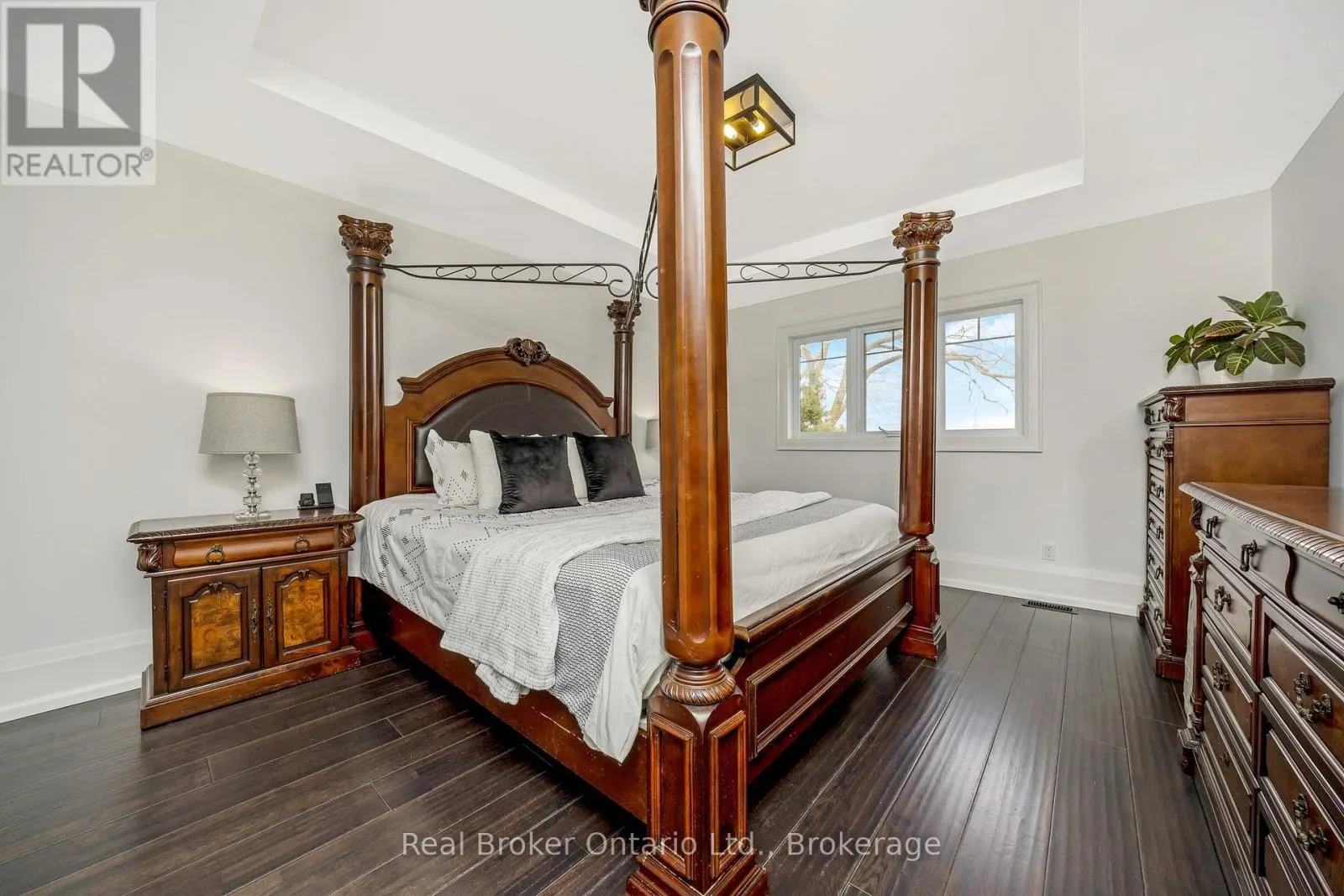 5938 TRAFALGAR ROAD