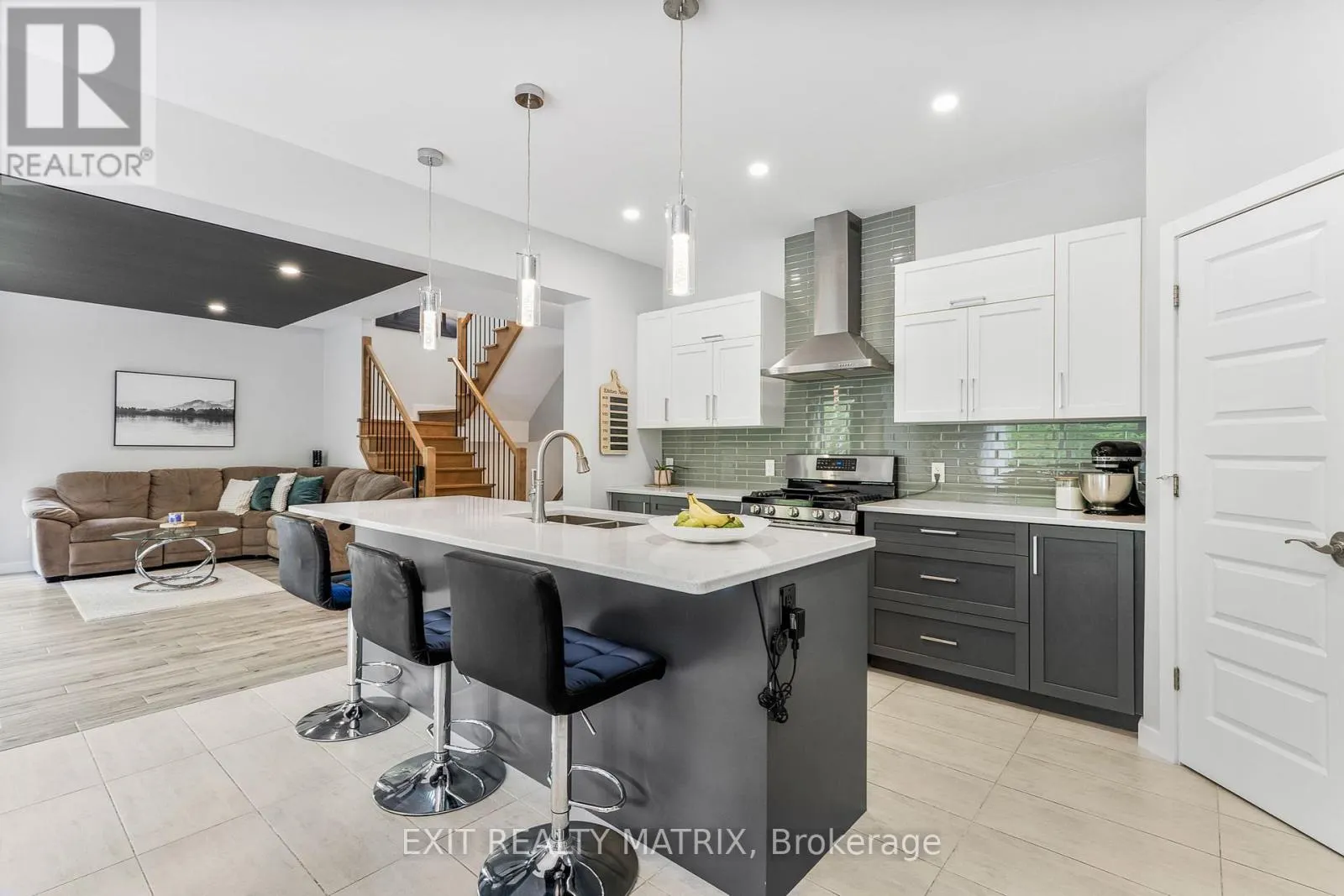 1463 VINETTE ROAD