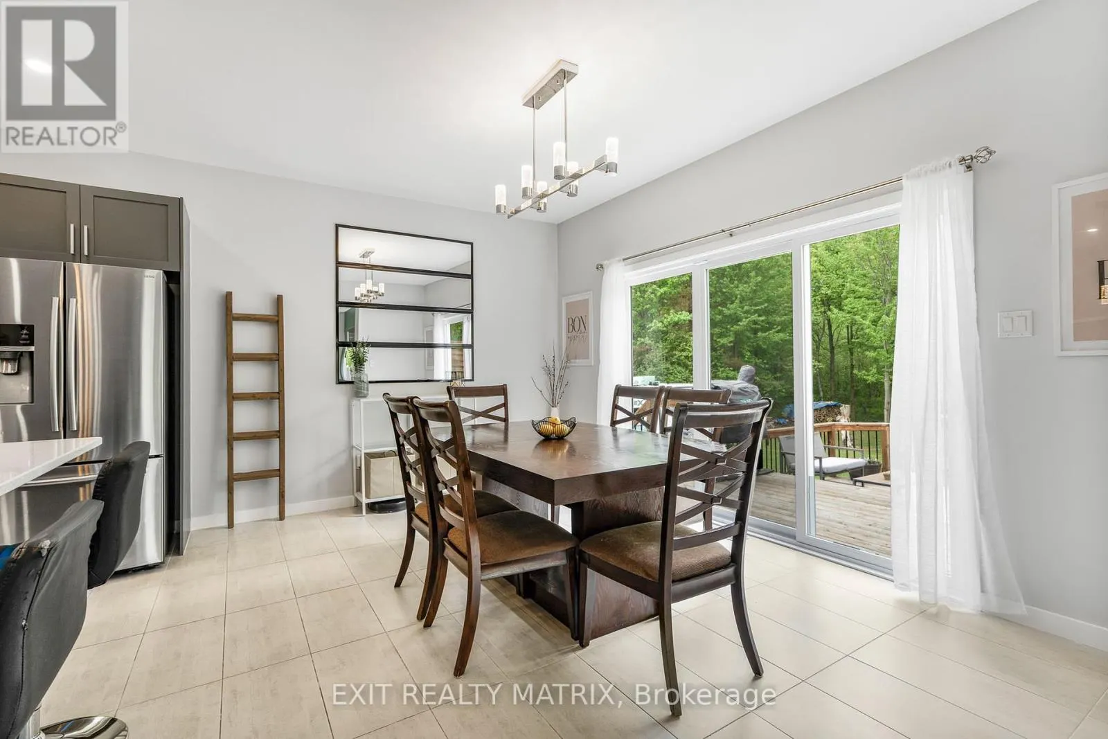 1463 VINETTE ROAD