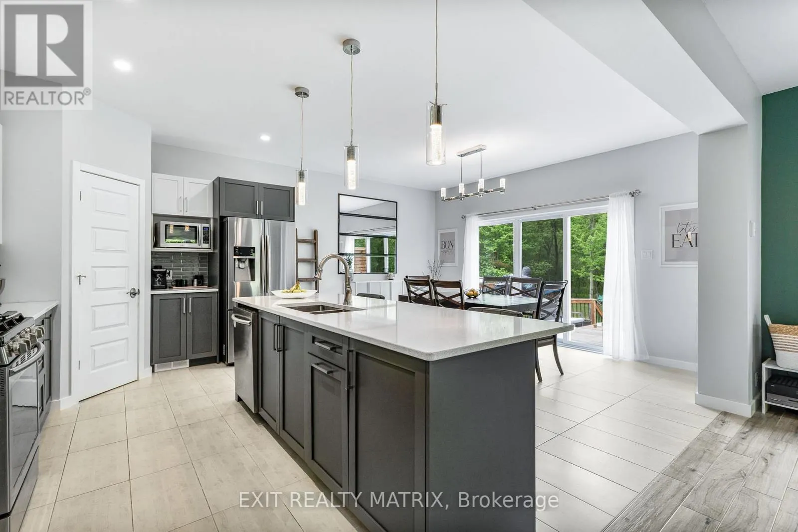 1463 VINETTE ROAD