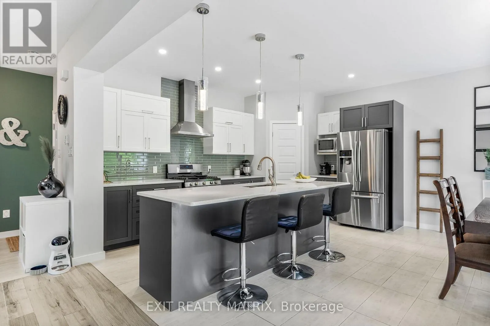 1463 VINETTE ROAD