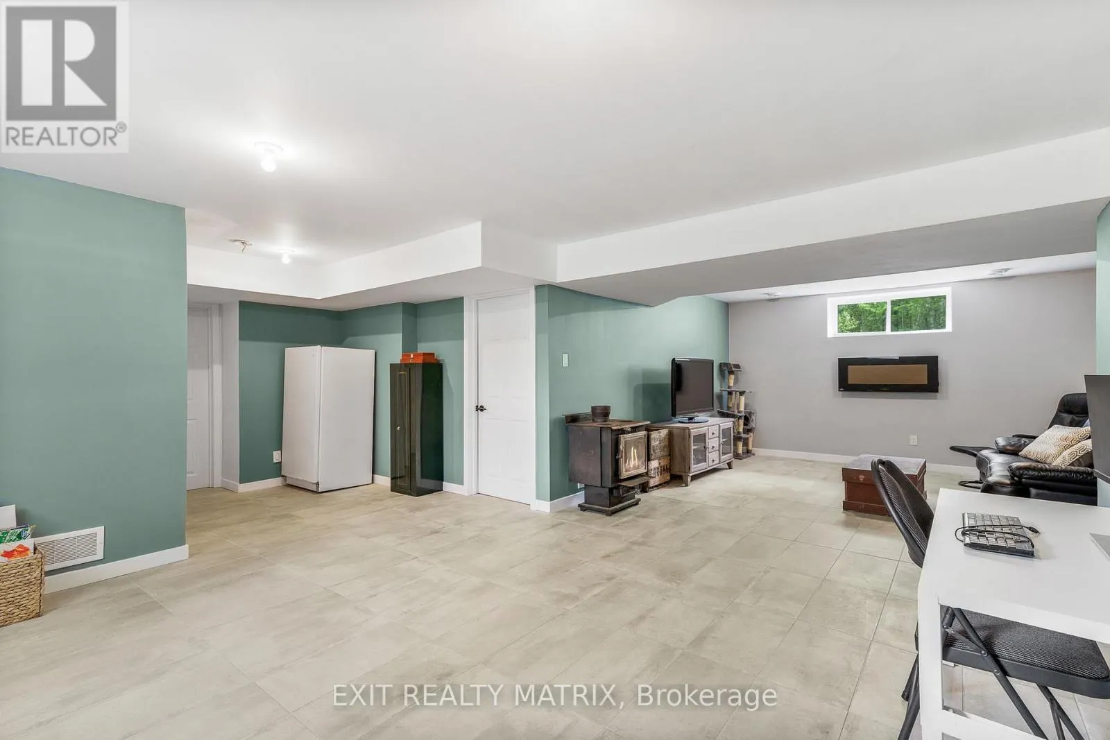 1463 VINETTE ROAD
