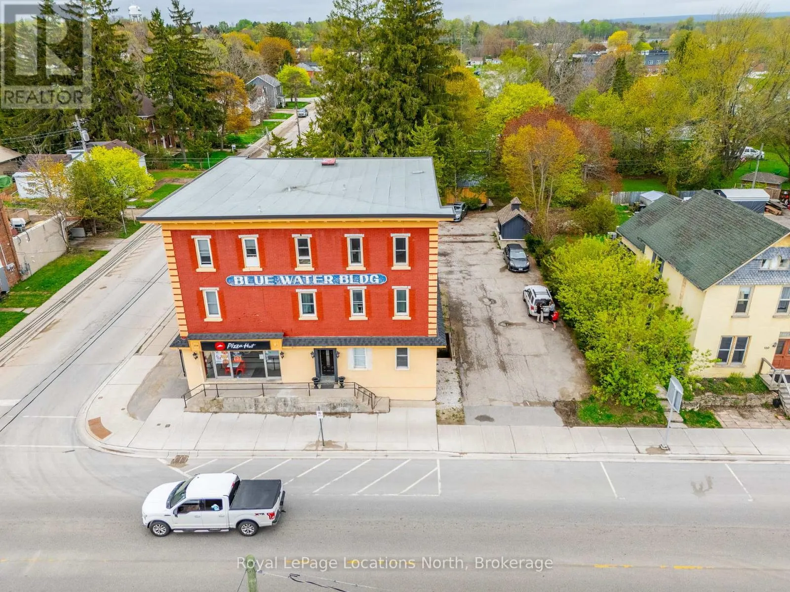 301 - 110 SYKES STREET N, #301