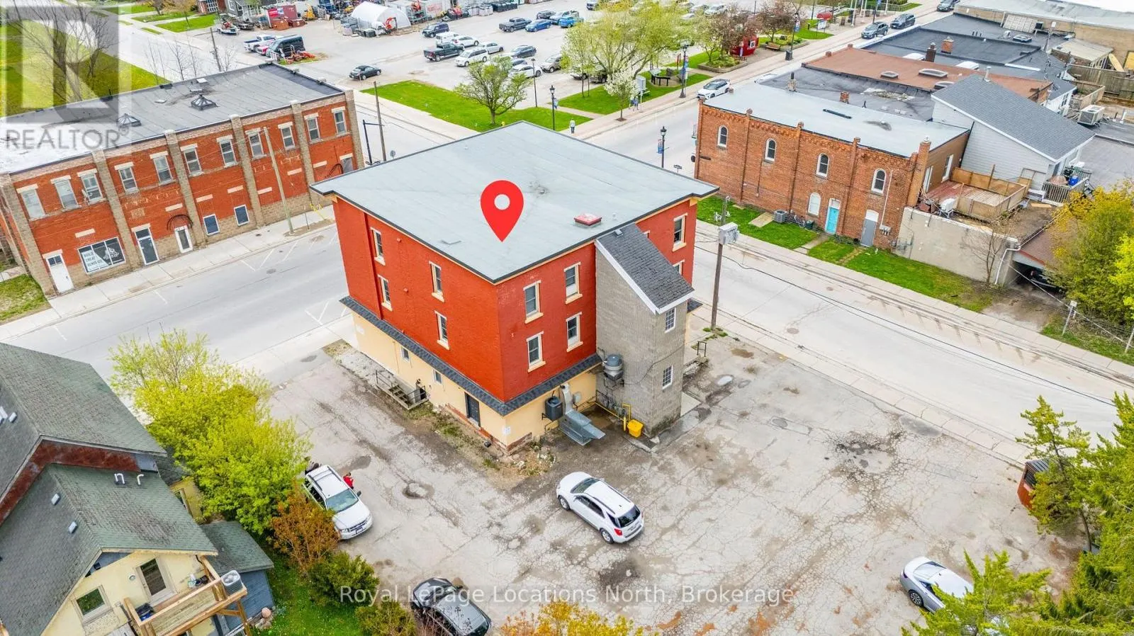 301 - 110 SYKES STREET N, #301