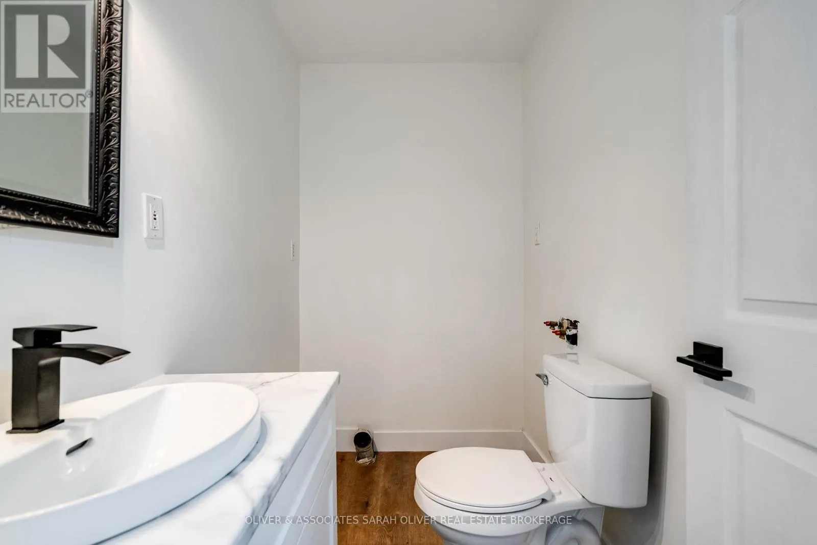 271 COTTERIE PARK