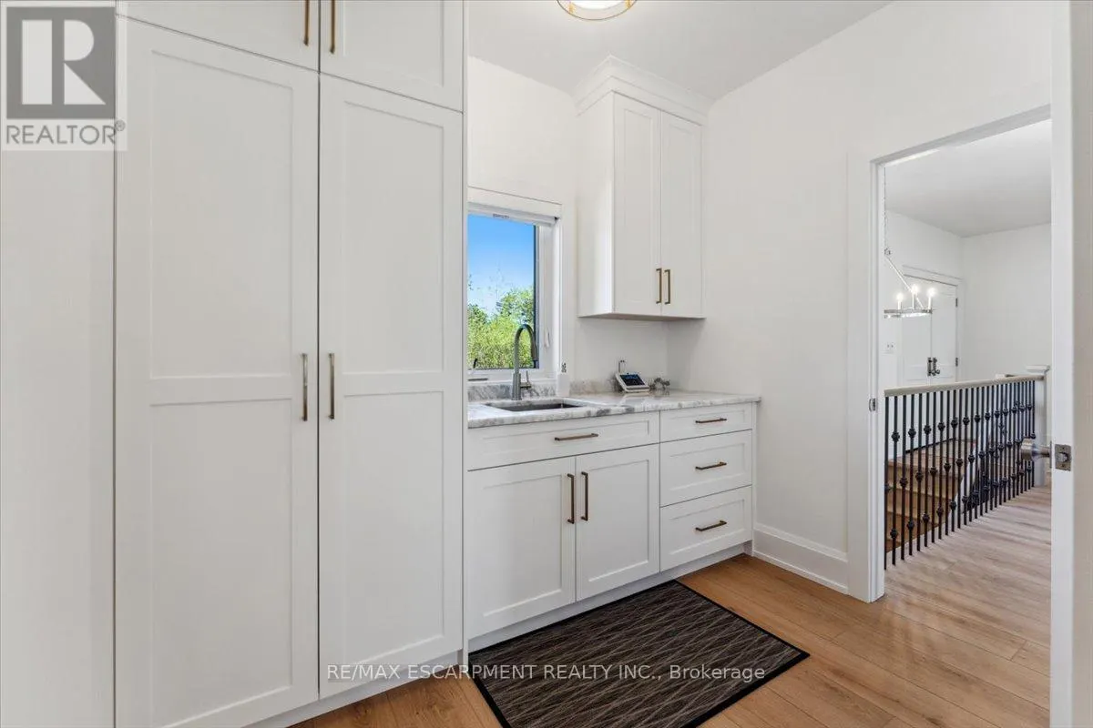 5252 GREENLANE ROAD