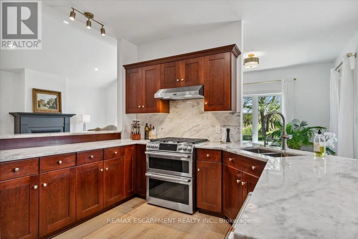 5252 GREENLANE ROAD