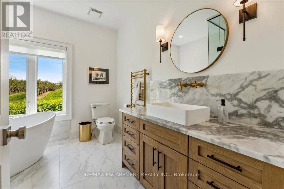 5252 GREENLANE ROAD