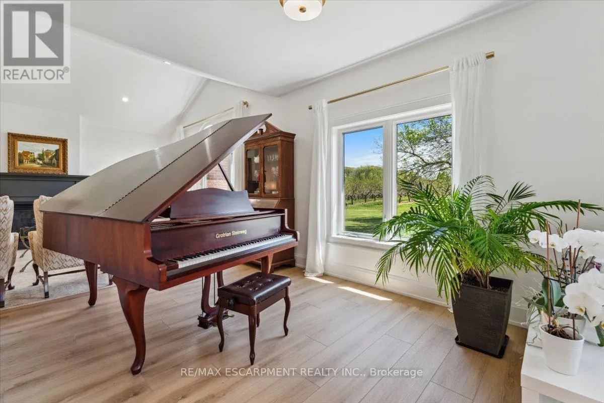 5252 GREENLANE ROAD