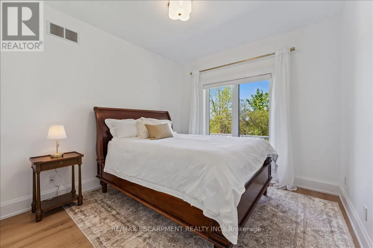 5252 GREENLANE ROAD