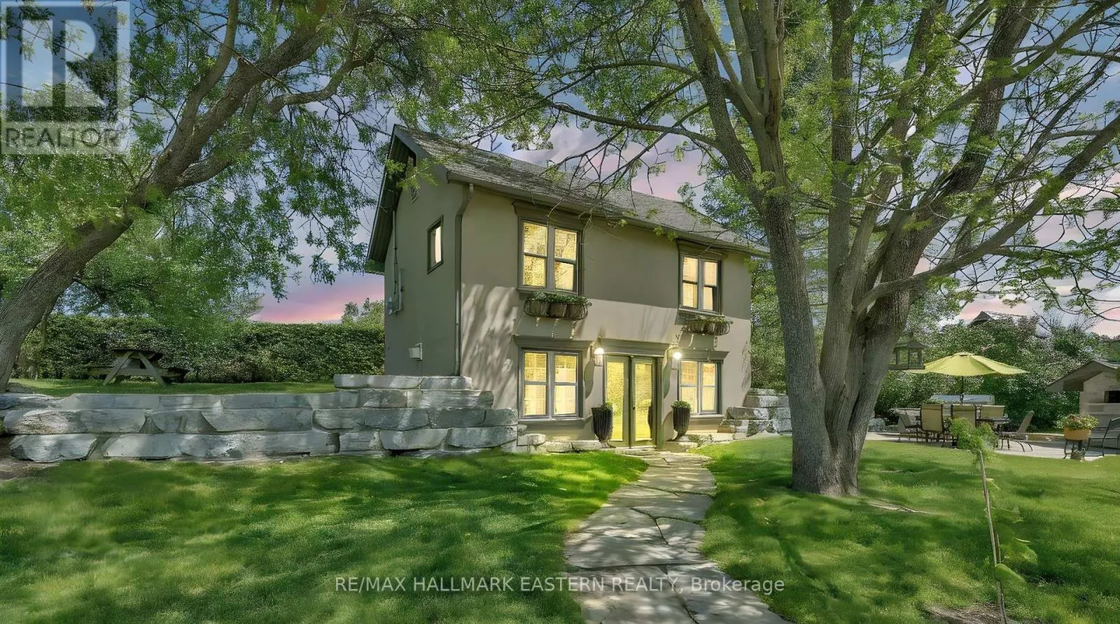 551 & 565 COONEY ISLAND ROAD E
