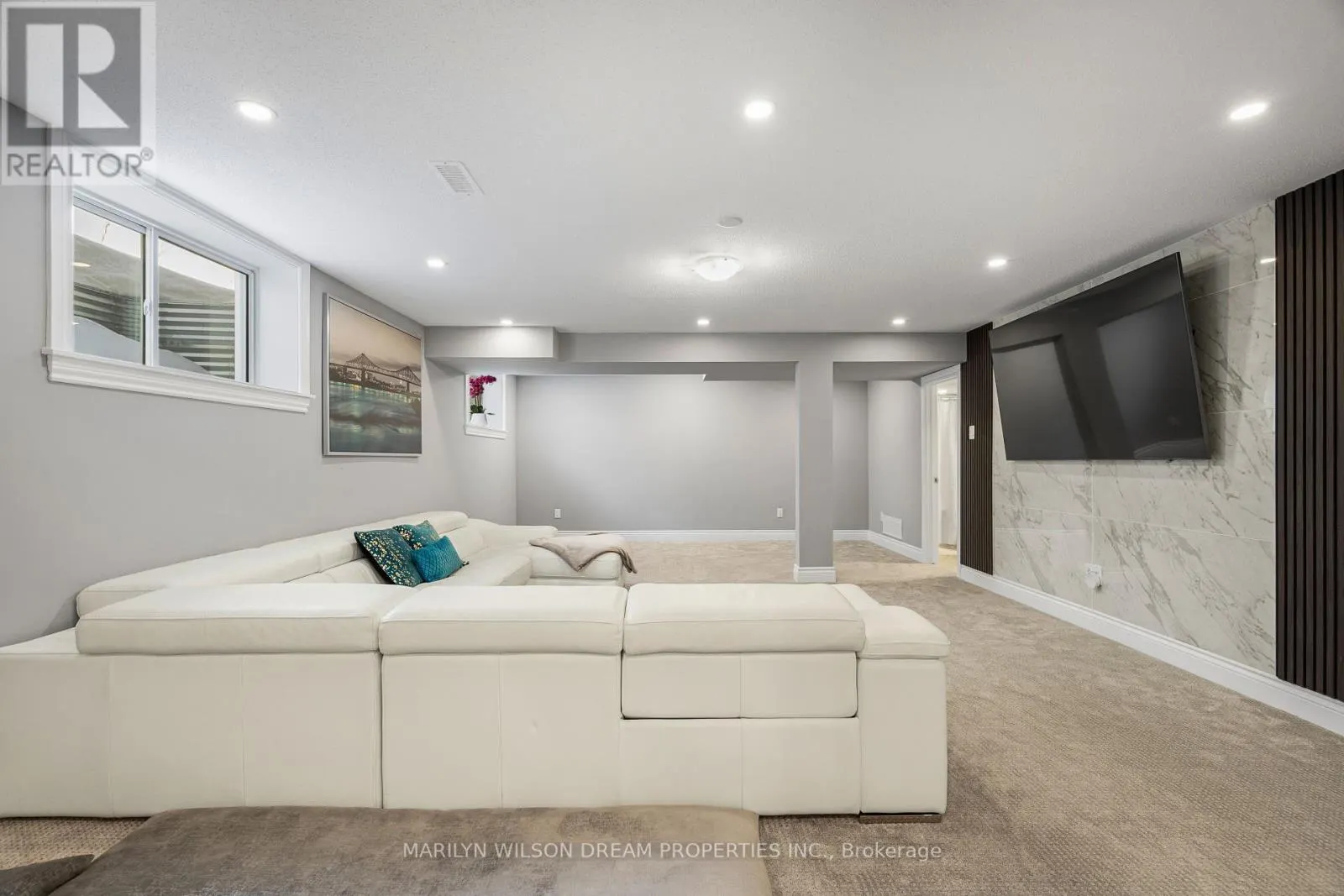 43 ANGEL HEIGHTS