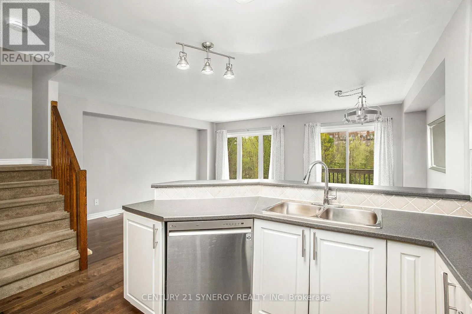 166 PARKROSE PRIVATE