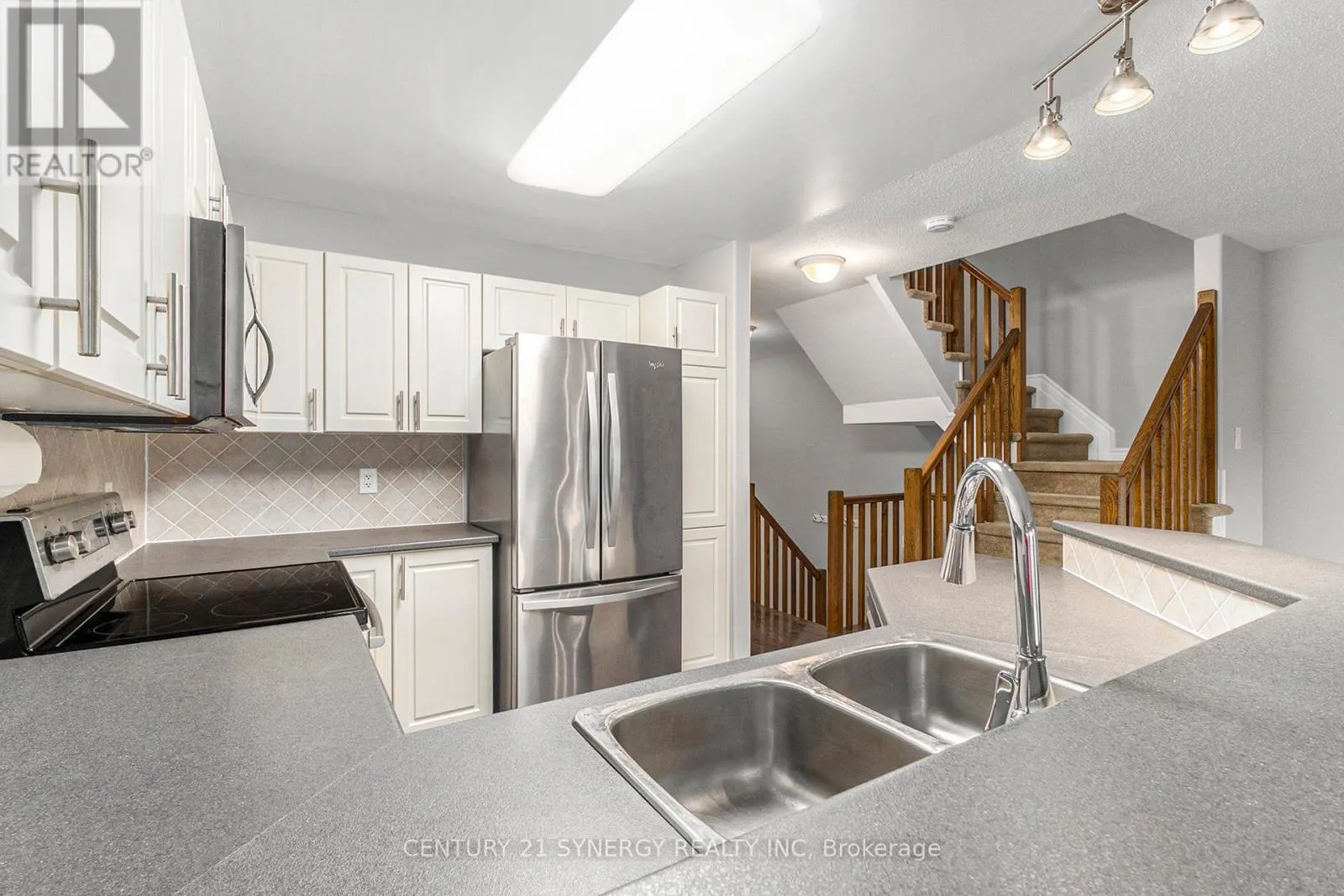 166 PARKROSE PRIVATE