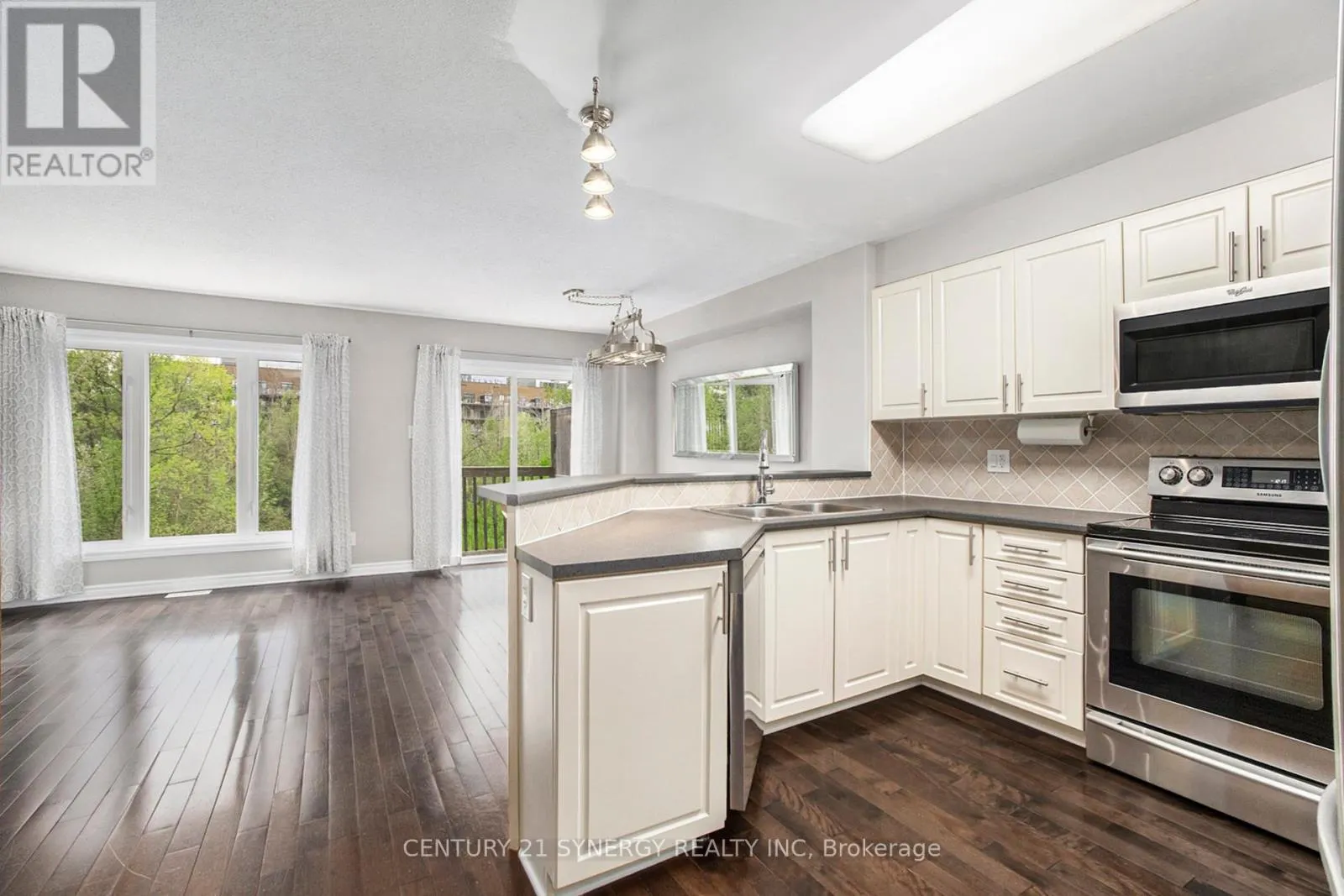 166 PARKROSE PRIVATE