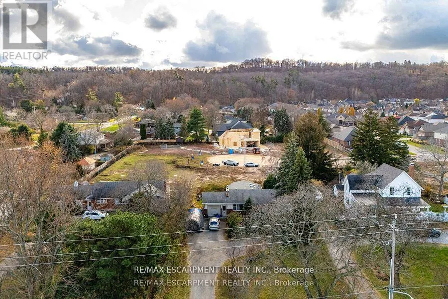 246 MAIN STREET E