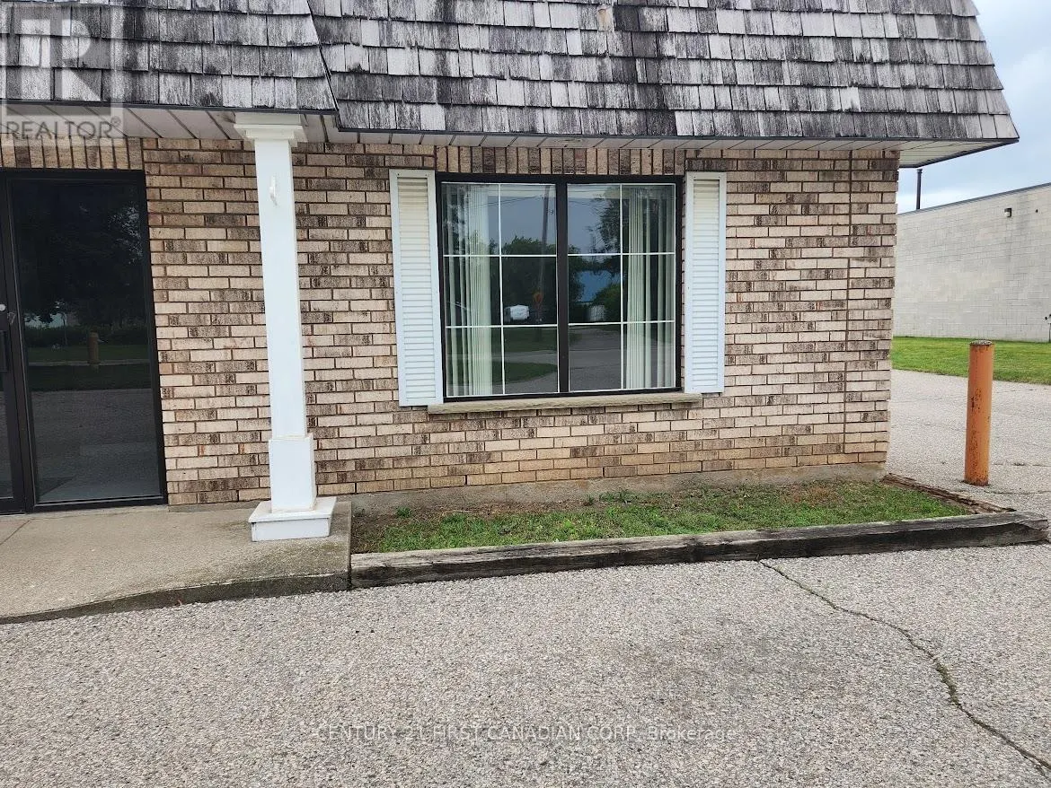 B - 177 HACHBORN ROAD, #B