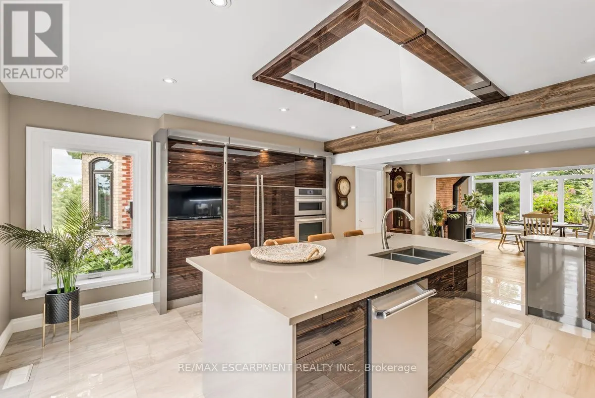 1399 SAFARI ROAD