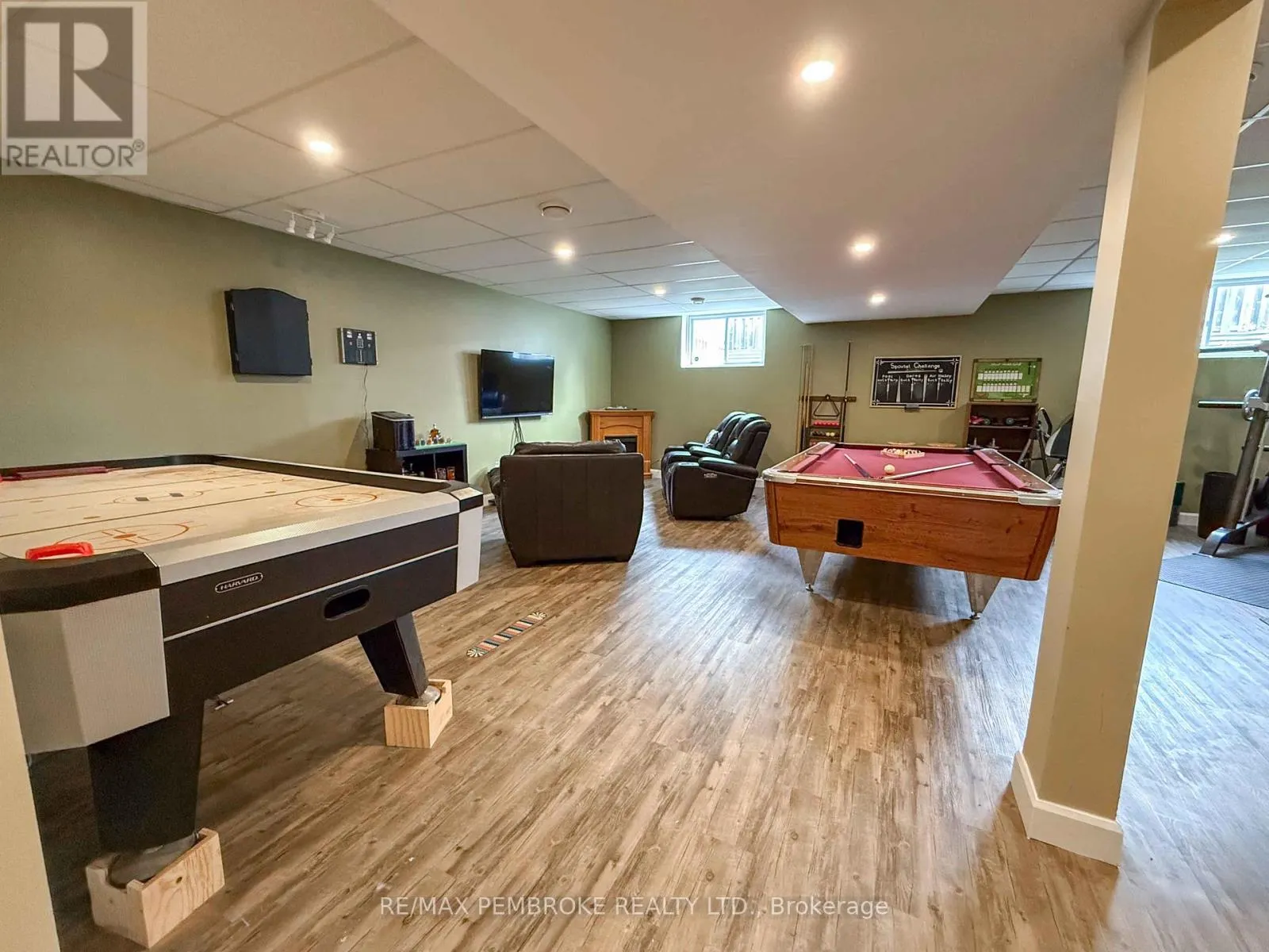 2 MARQUIS DRIVE