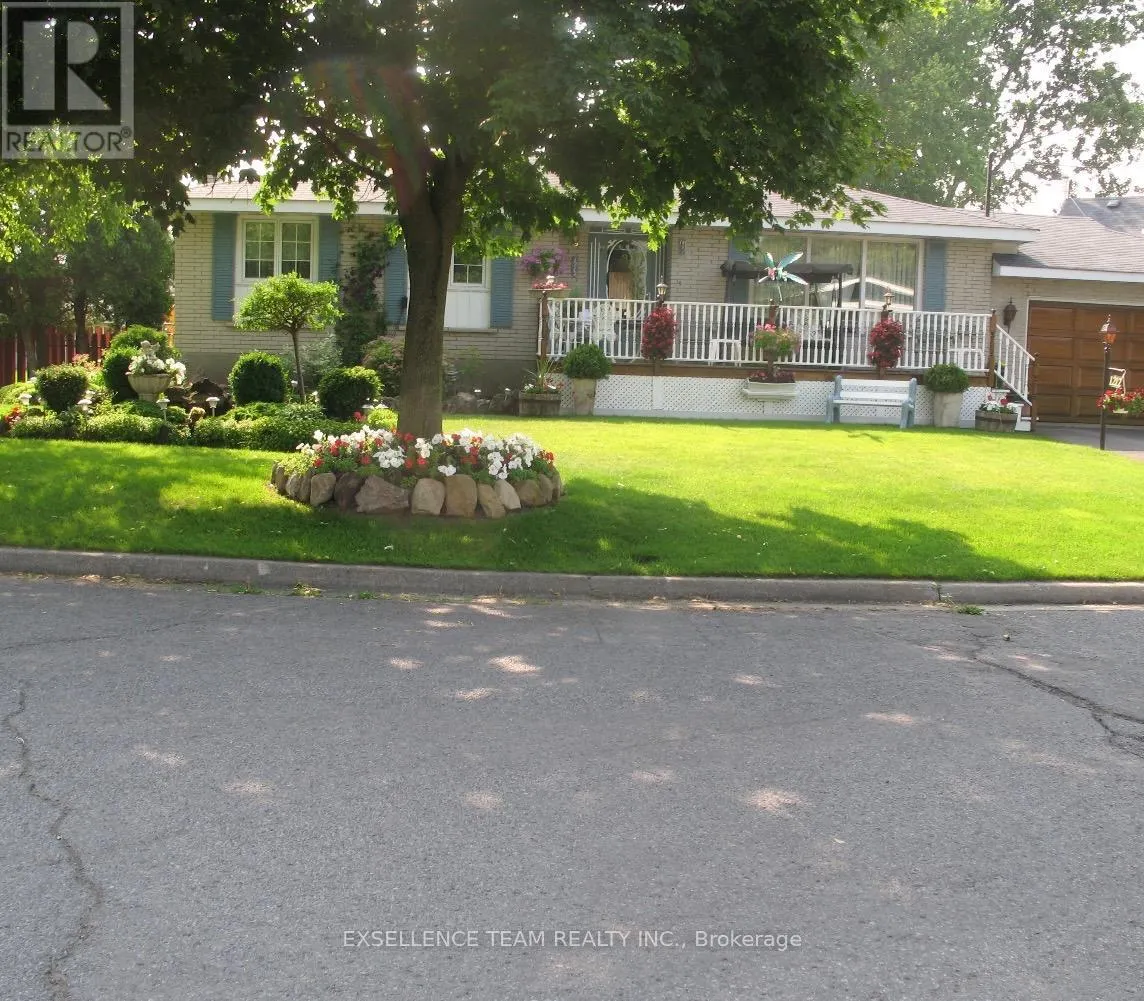1212 BRODEUR STREET